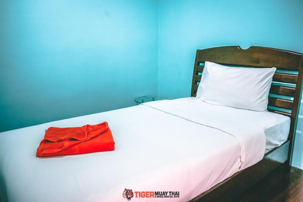 Tiger Hillside Hotel Phuket Exterior foto
