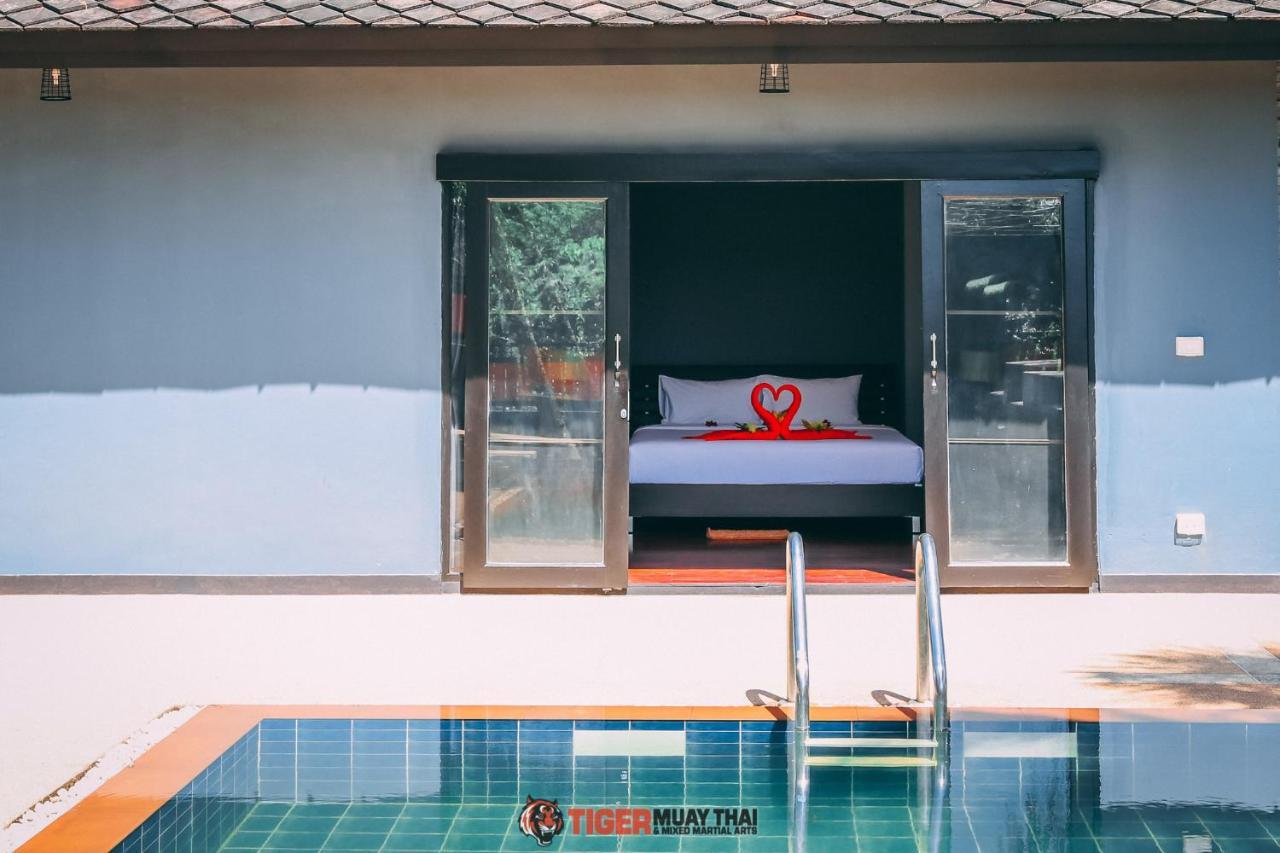 Tiger Hillside Hotel Phuket Exterior foto